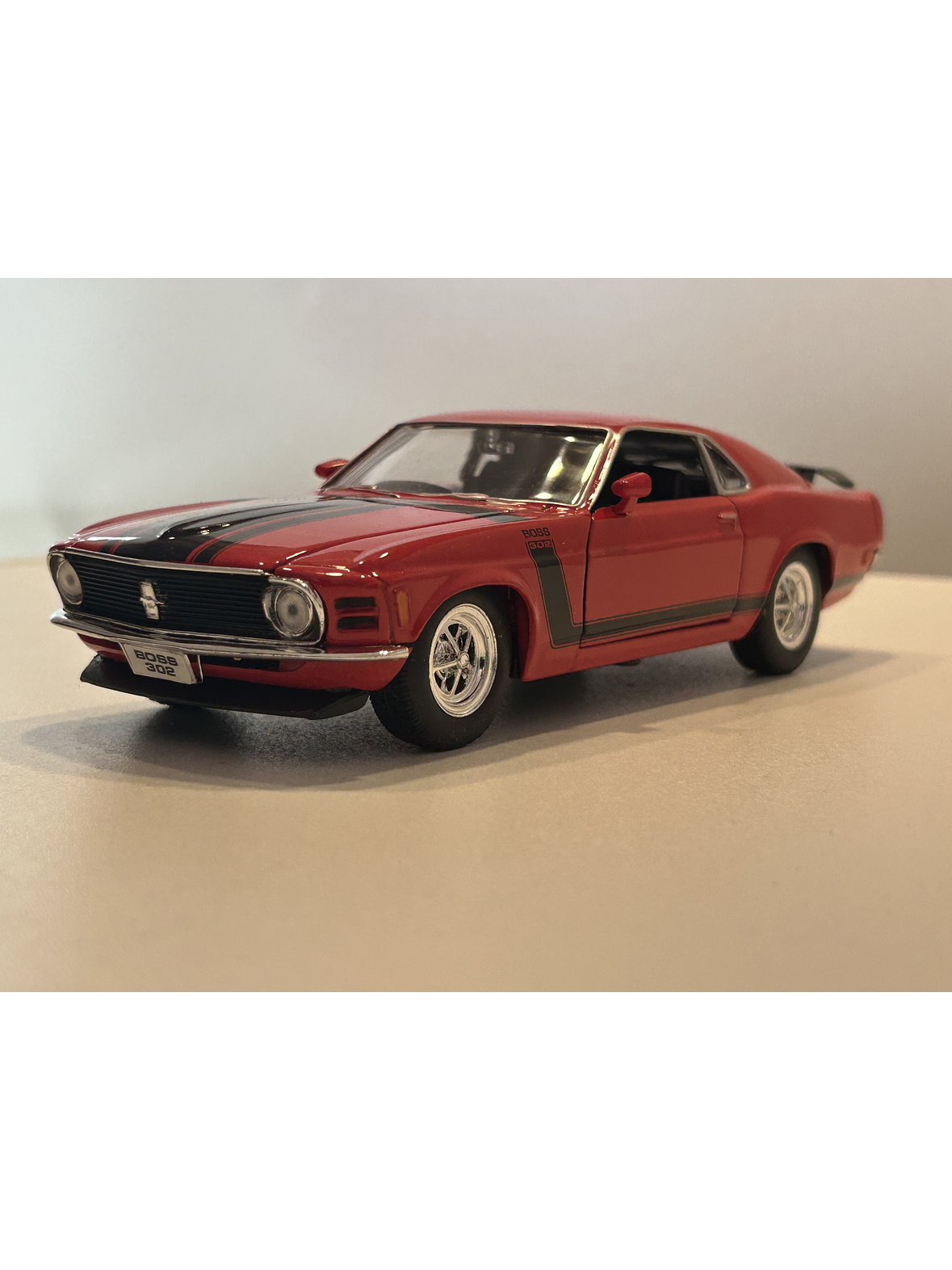 Ford Mustang Boss 302 1970 – Modelo a Escala 1:24 Welly Diecast Coleccionable 1