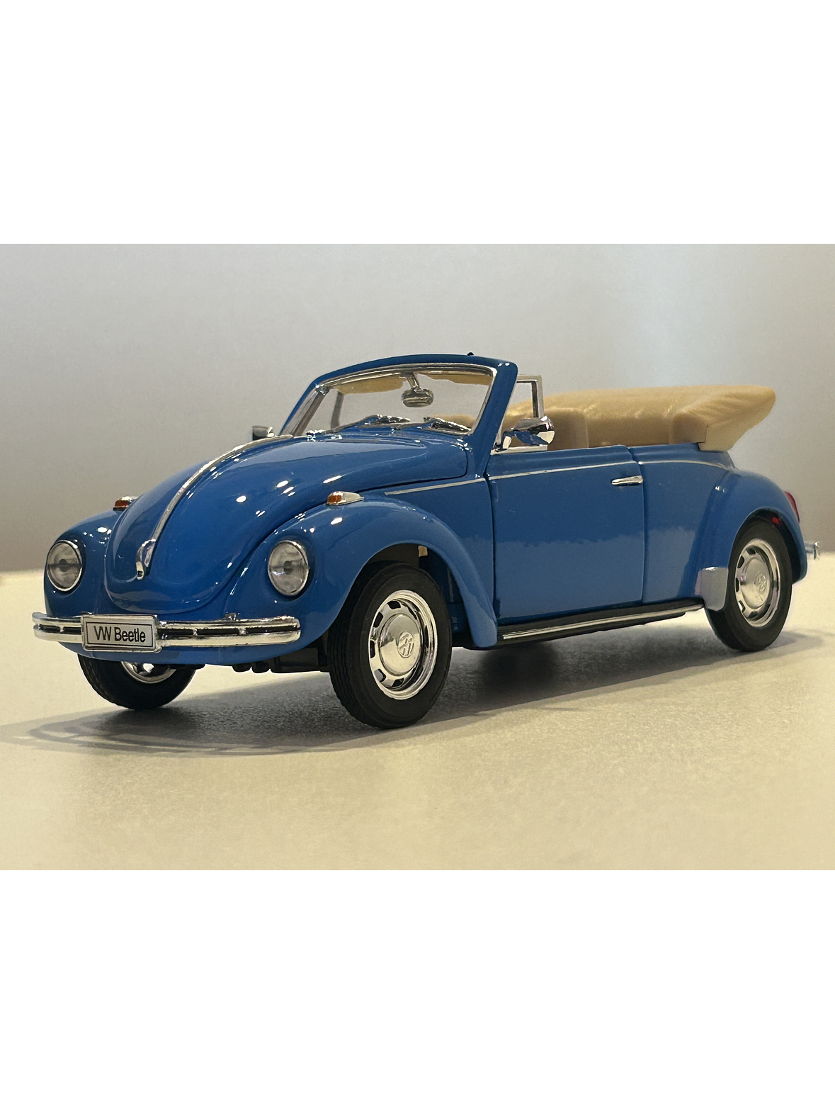 Volkswagen Beetle Cabriolet – Modelo a Escala 1:24 Welly Diecast Coleccionable 1