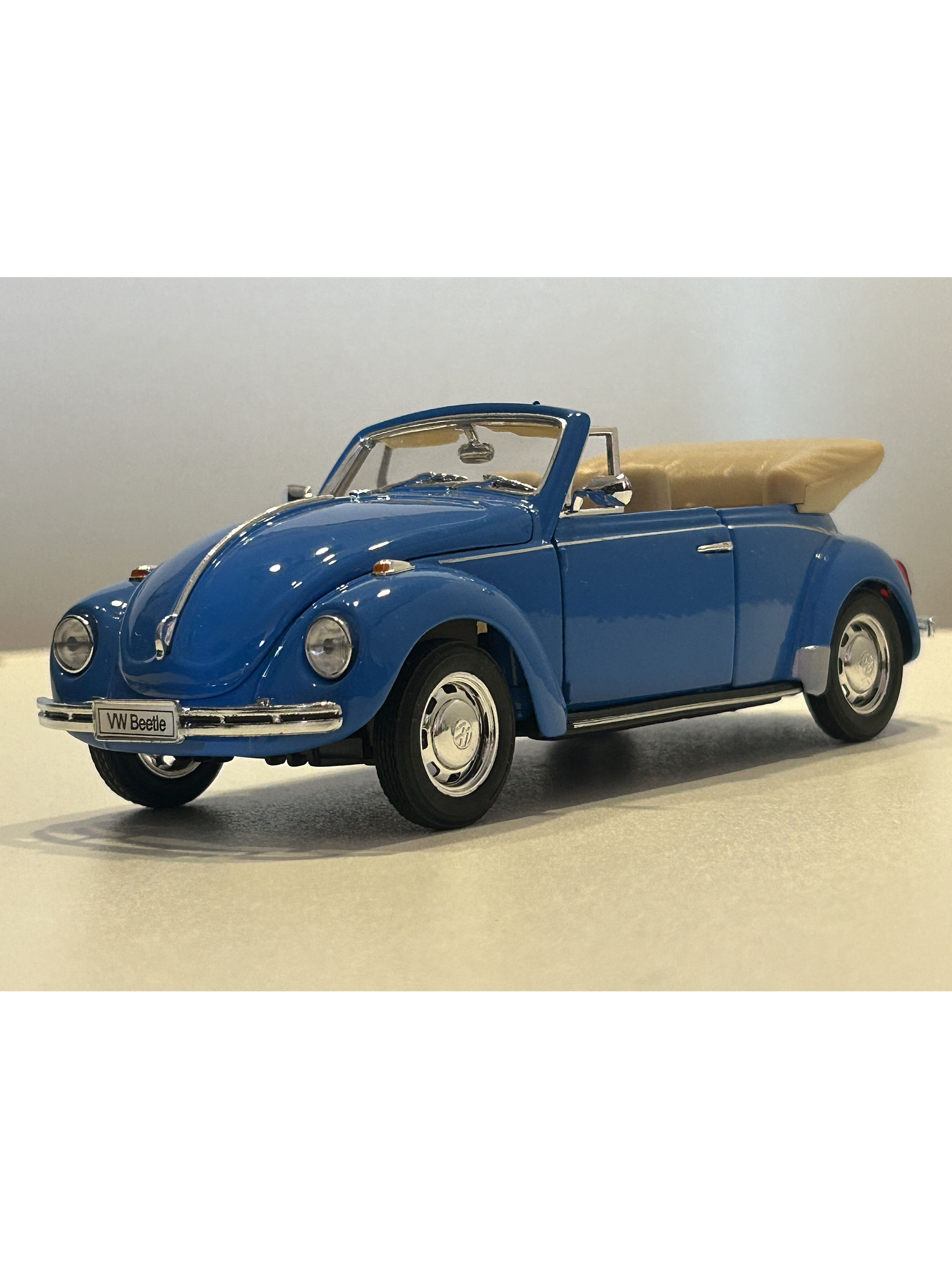 Volkswagen Beetle Cabriolet – Modelo a Escala 1:24 Welly Diecast Coleccionable 1
