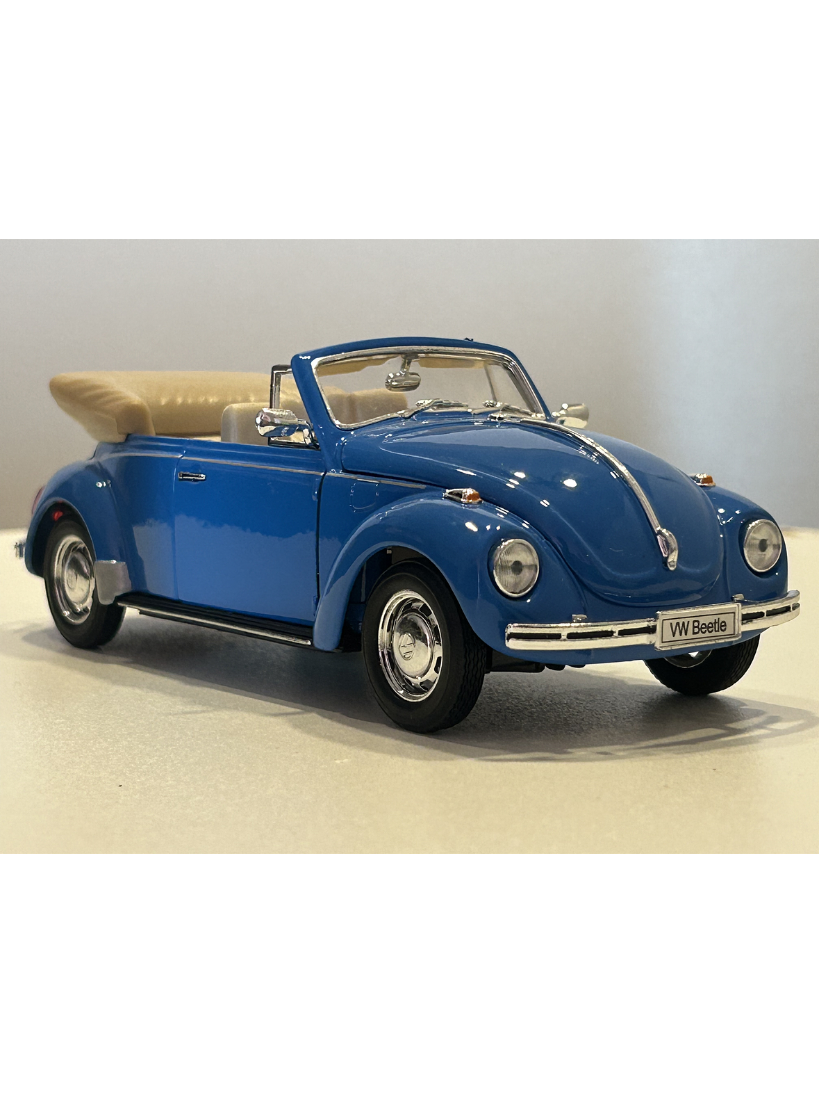 Volkswagen Beetle Cabriolet – Modelo a Escala 1:24 Welly Diecast Coleccionable 3
