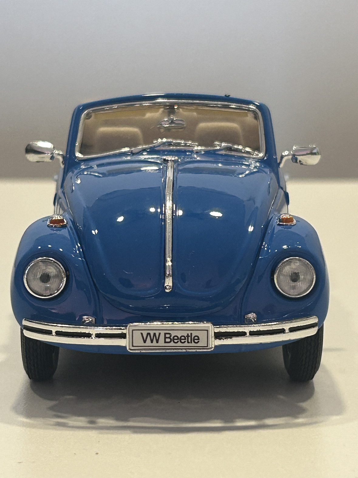 Volkswagen Beetle Cabriolet – Modelo a Escala 1:24 Welly Diecast Coleccionable 2