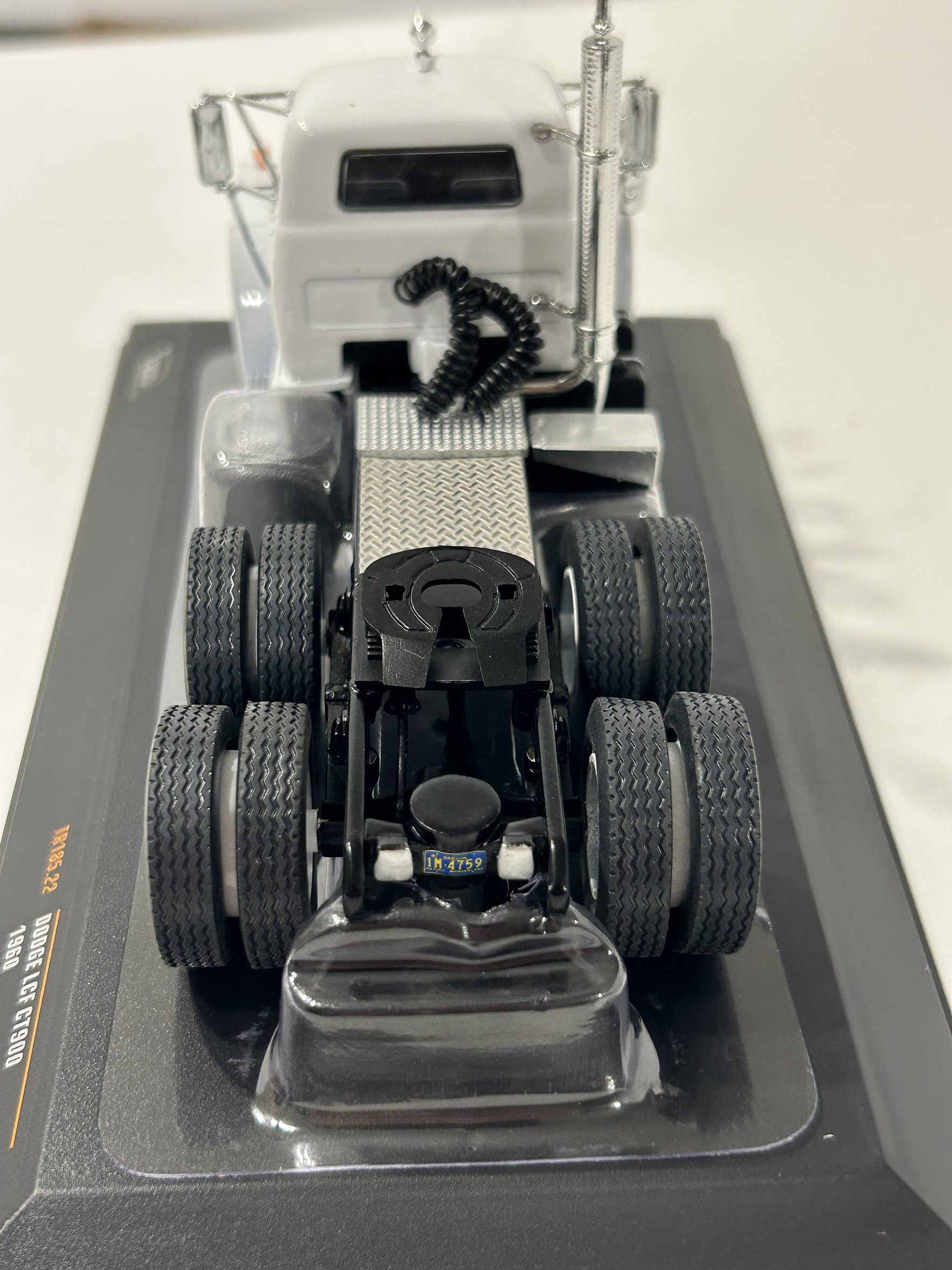 Dodge LCF CT900 1960 – IXO Models 1:43 – Clásico Americano Cabover 6