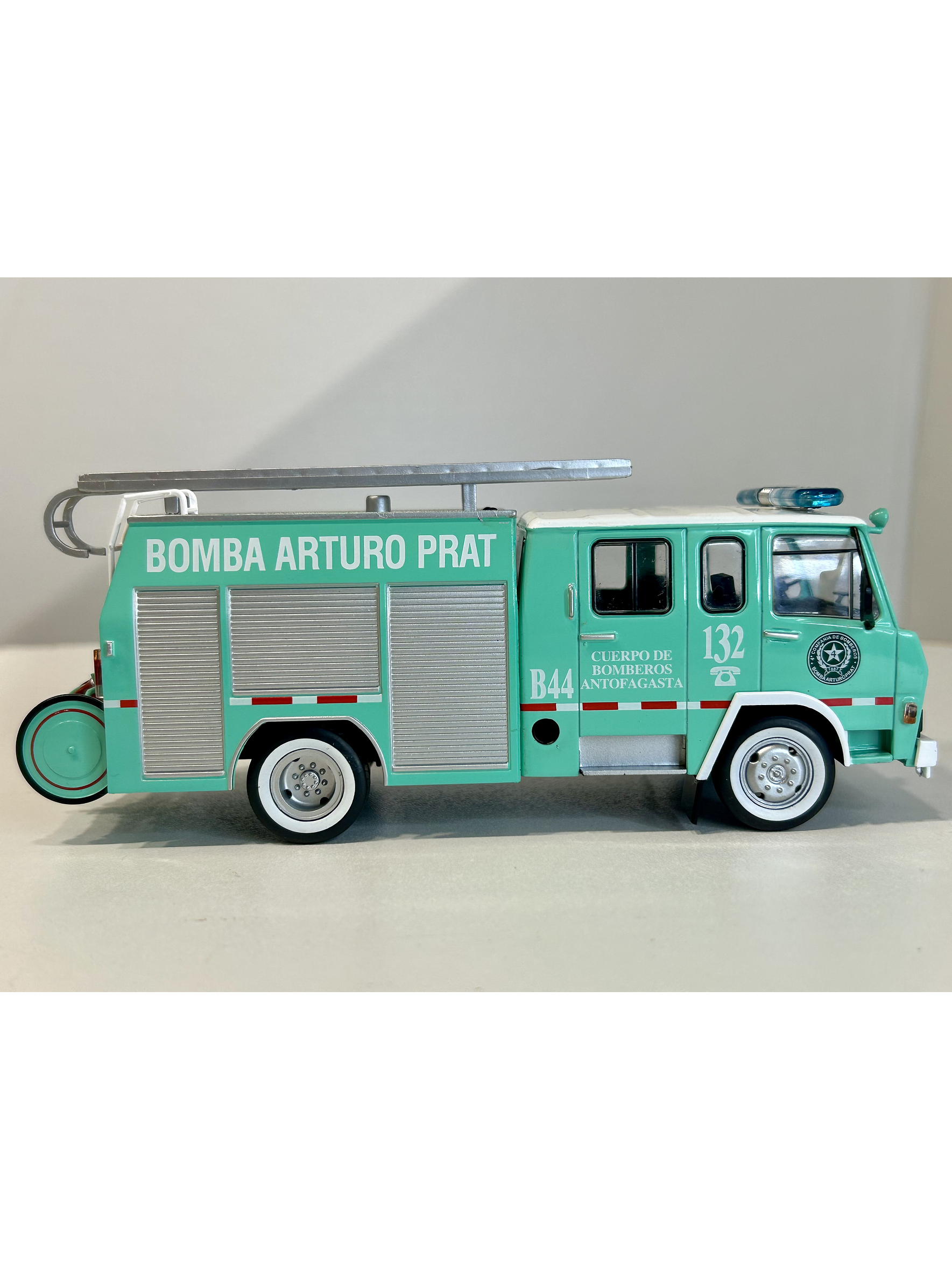 Camión de Bomberos Berliet 770 KB6 – Bomba Arturo Prat Antofagasta 1:43 | Ruta Nostalgia 5