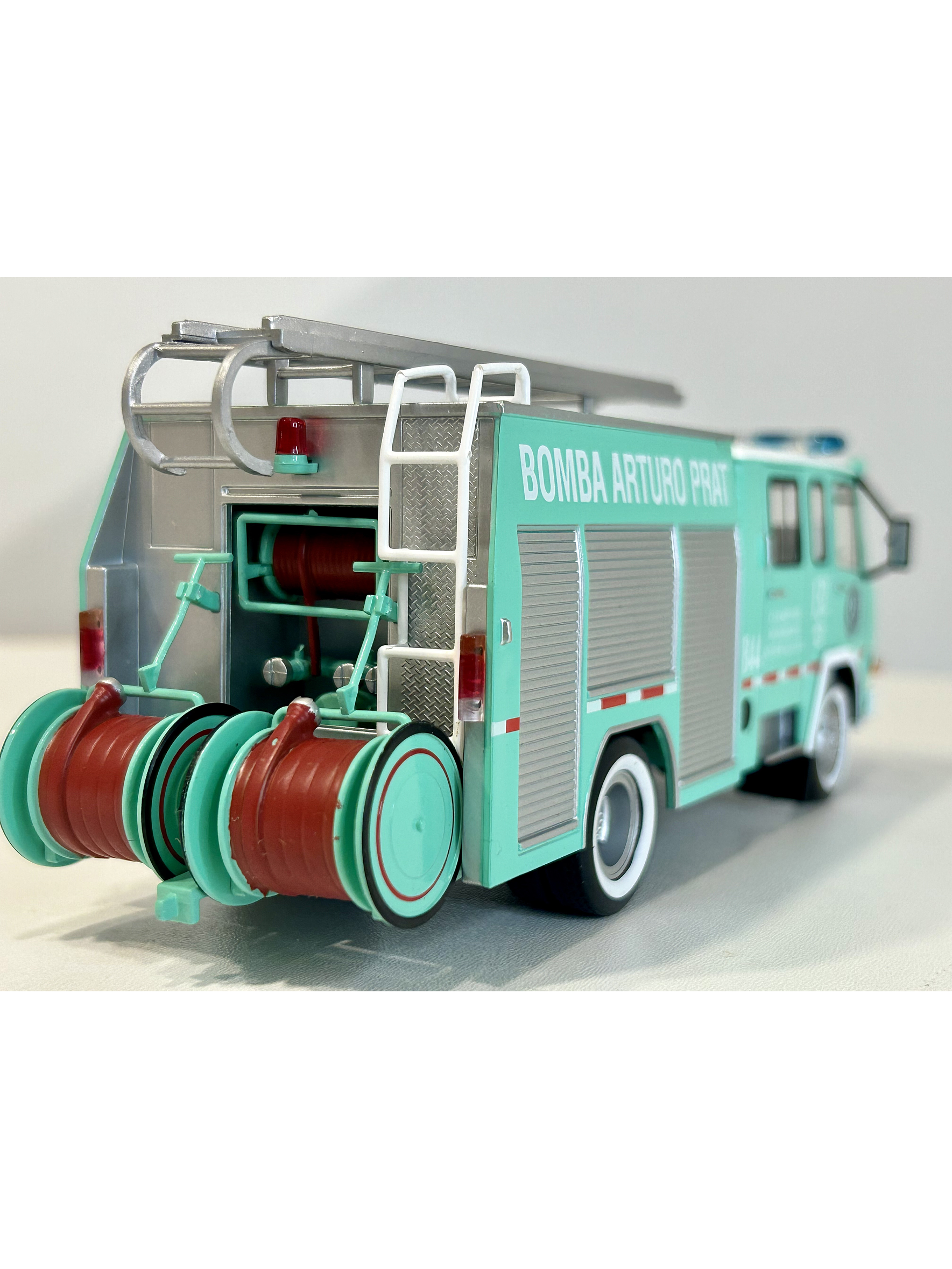 Camión de Bomberos Berliet 770 KB6 – Bomba Arturo Prat Antofagasta 1:43 | Ruta Nostalgia 6