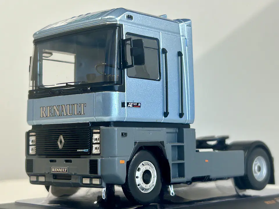 Camión Renault Magnum AE 520 Ti 1994 | IXO 1:43 1