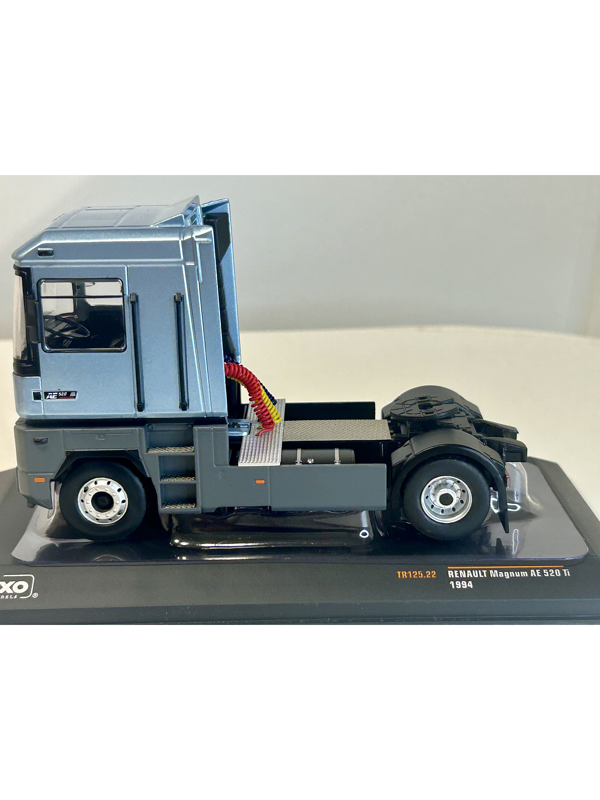 Renault Magnum AE 520 Ti 1994 – IXO Models 1:43 – Ícono europeo en Chile 8