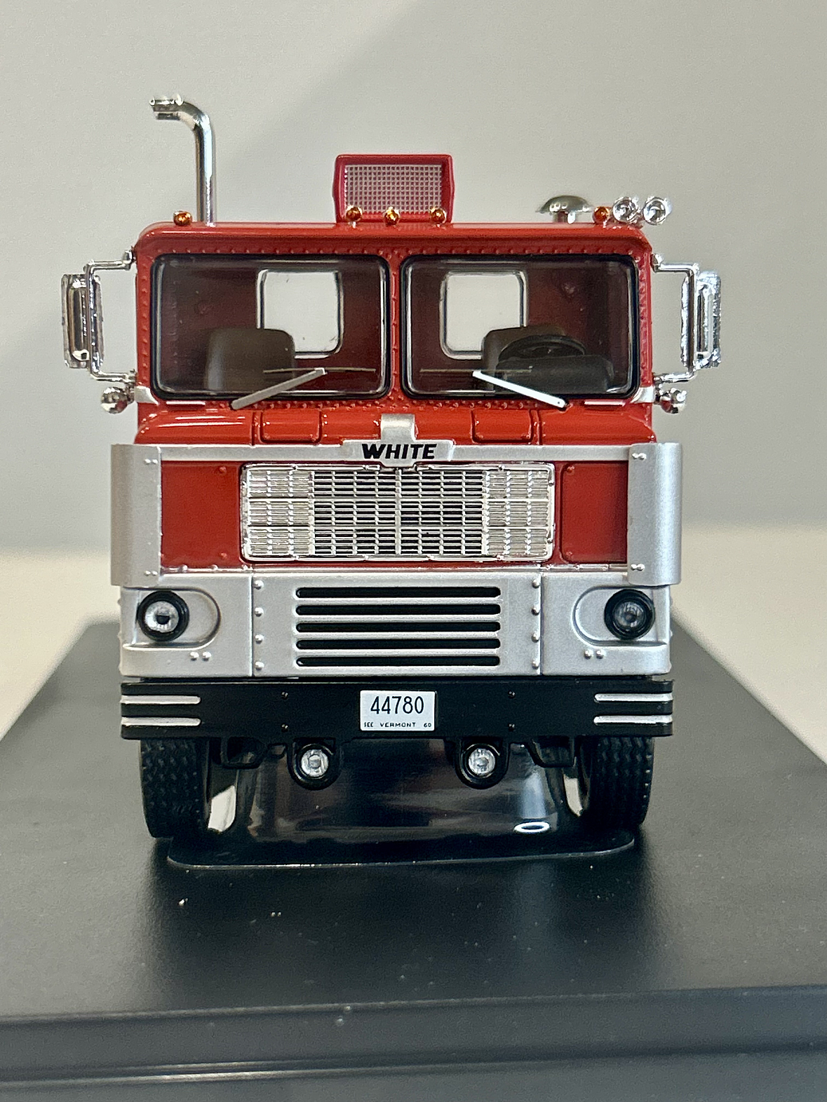 Camión White 7400 1960 | IXO Models 1:43 – Clásico americano de los 60 2