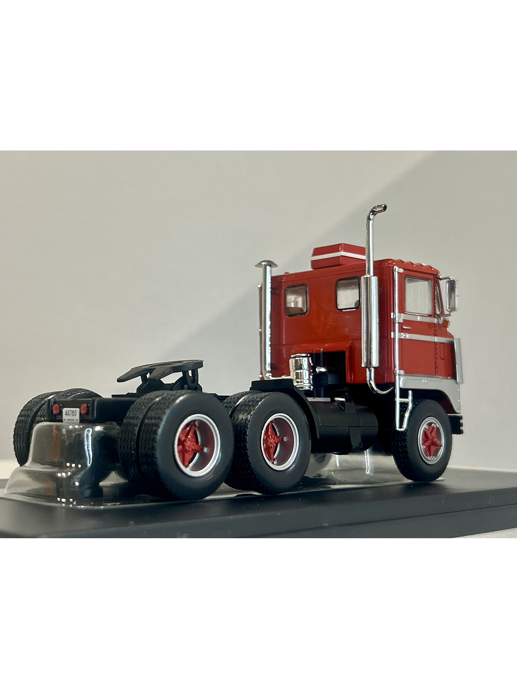 Camión White 7400 1960 | IXO Models 1:43 – Clásico americano de los 60 5