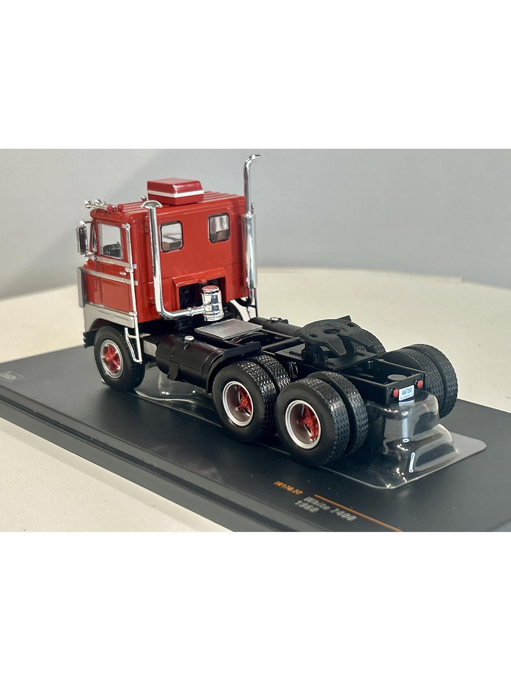 Camión White 7400 1960 | IXO Models 1:43 – Clásico americano de los 60 7