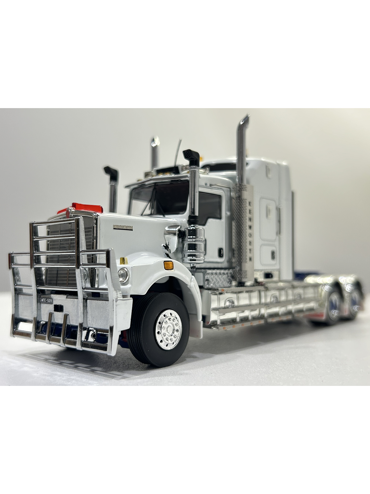 Kenworth C509 – Drake Collectibles 1:50 | Leyenda del transporte australiano 1
