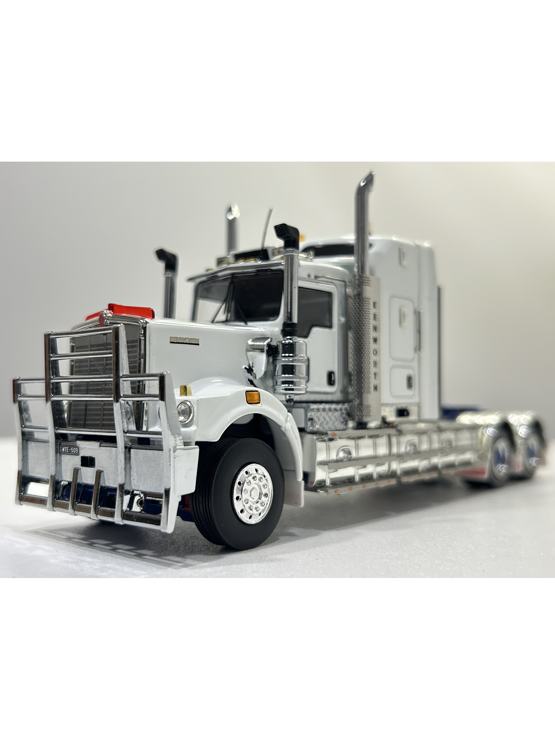 Kenworth C509 – Drake Collectibles 1:50 | Leyenda del transporte australiano 1