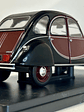 Citroën 2CV6 Charleston 1982 dark red/black – Fabbri Editori 1:24 | Clásico francés de dos tonos para coleccionistas - Miniatura 5