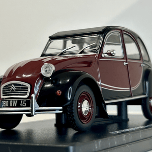 Citroën 2CV6 Charleston 1982 dark red/black – Fabbri Editori 1:24 | Clásico francés de dos tonos para coleccionistas
