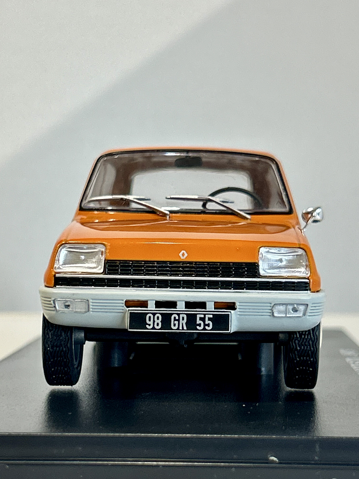 Renault 5 TL 1973 naranja 1:24 Fabbri Editori – Supermini francés icónico para coleccionistas 2
