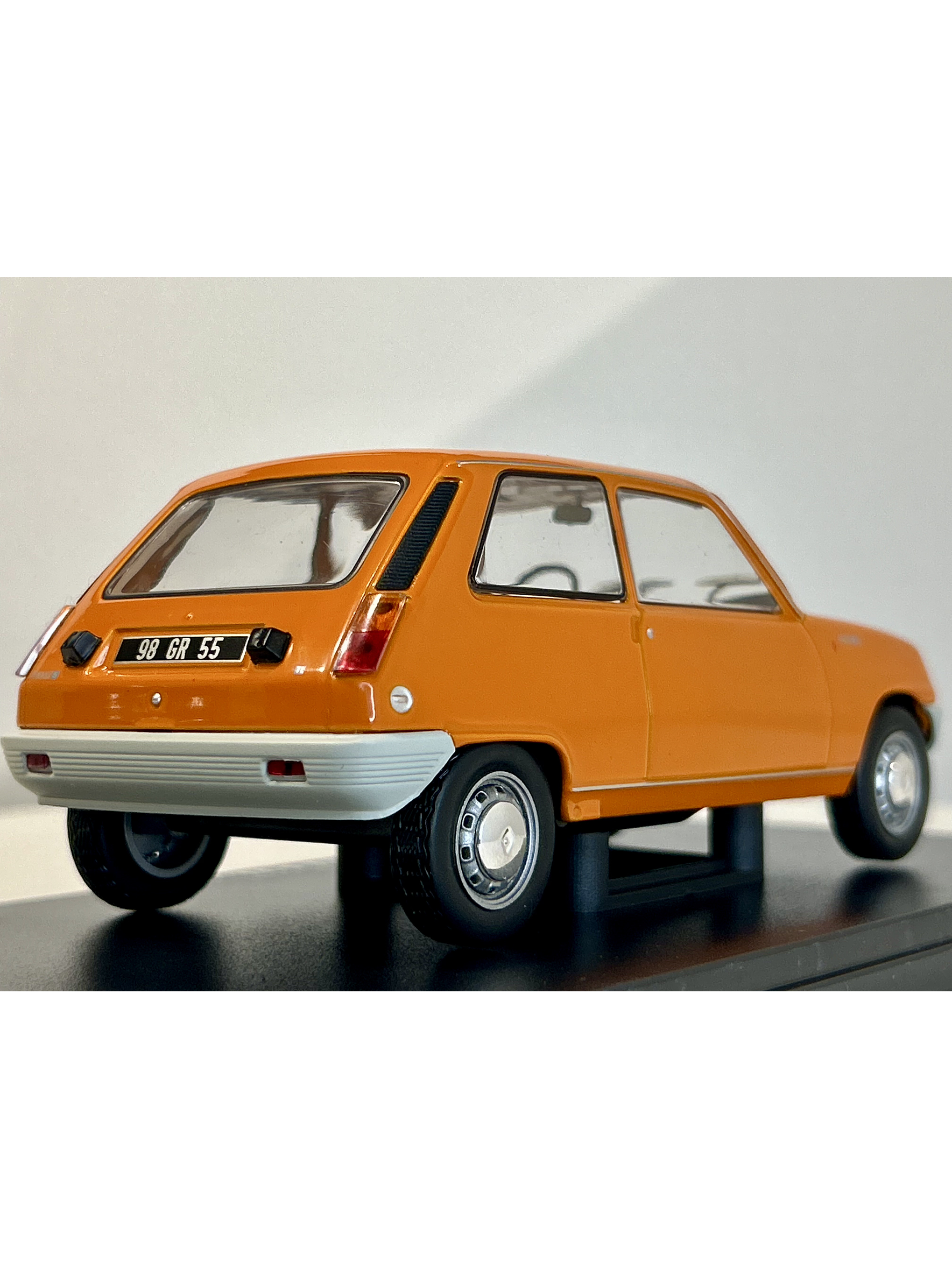 Renault 5 TL 1973 naranja 1:24 Fabbri Editori – Supermini francés icónico para coleccionistas 5