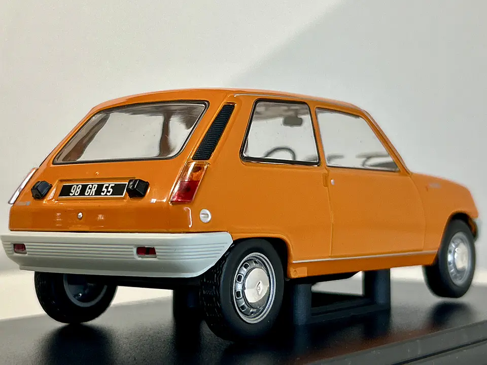 Auto  Renault 5 Tl. 1973. Fabbri Editori. Escala 1:24  5