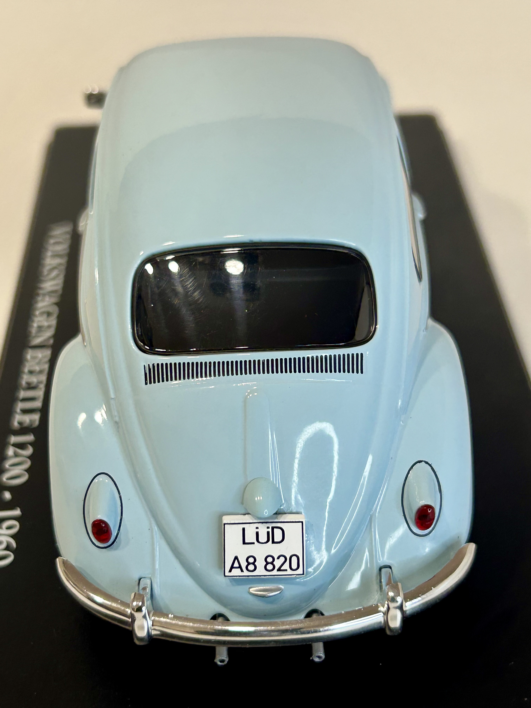 Volkswagen Beetle 1200 1973 celeste 1:24 Fabbri Editori – Escarabajo clásico en Chile 6