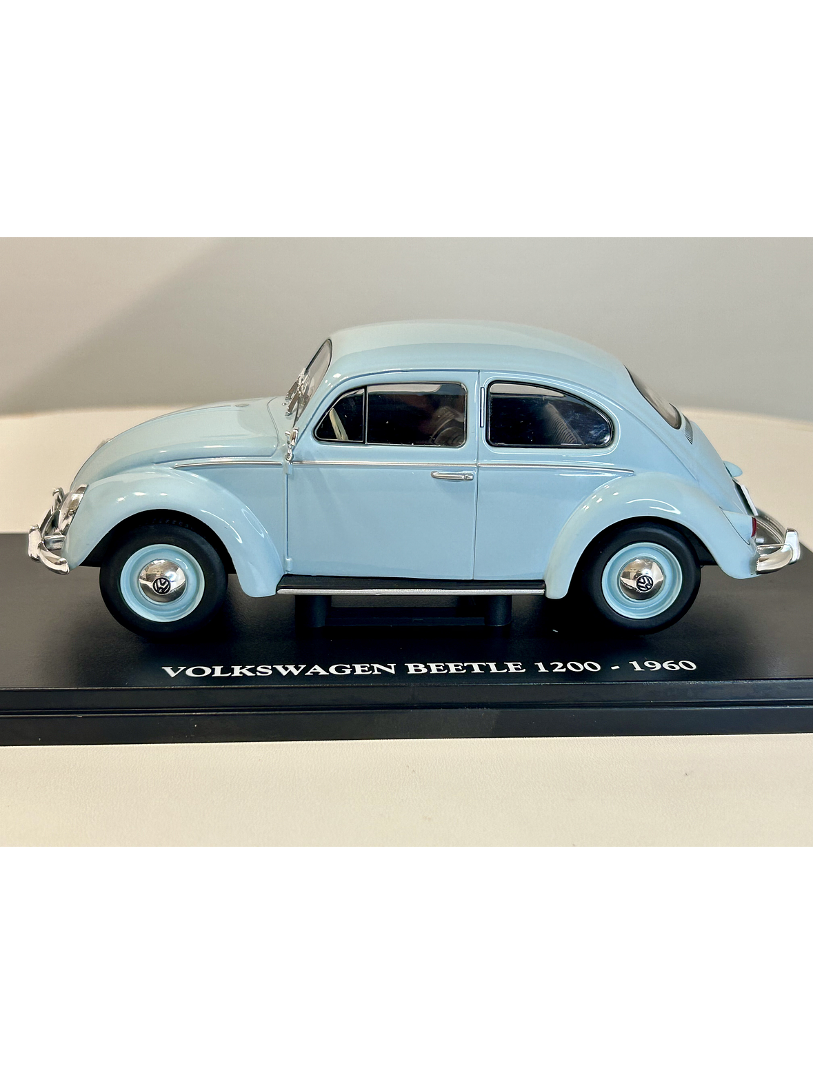 Volkswagen Beetle 1200 1973 celeste 1:24 Fabbri Editori – Escarabajo clásico en Chile 8