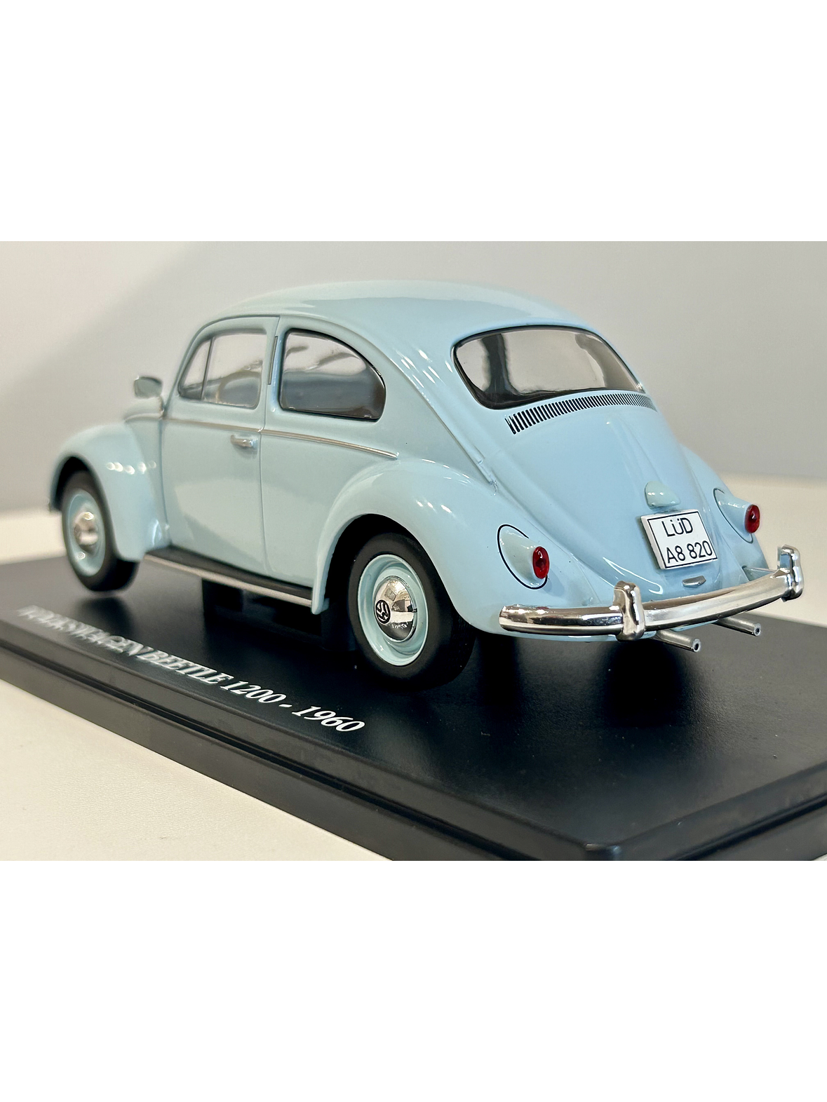 Volkswagen Beetle 1200 1973 celeste 1:24 Fabbri Editori – Escarabajo clásico en Chile 7