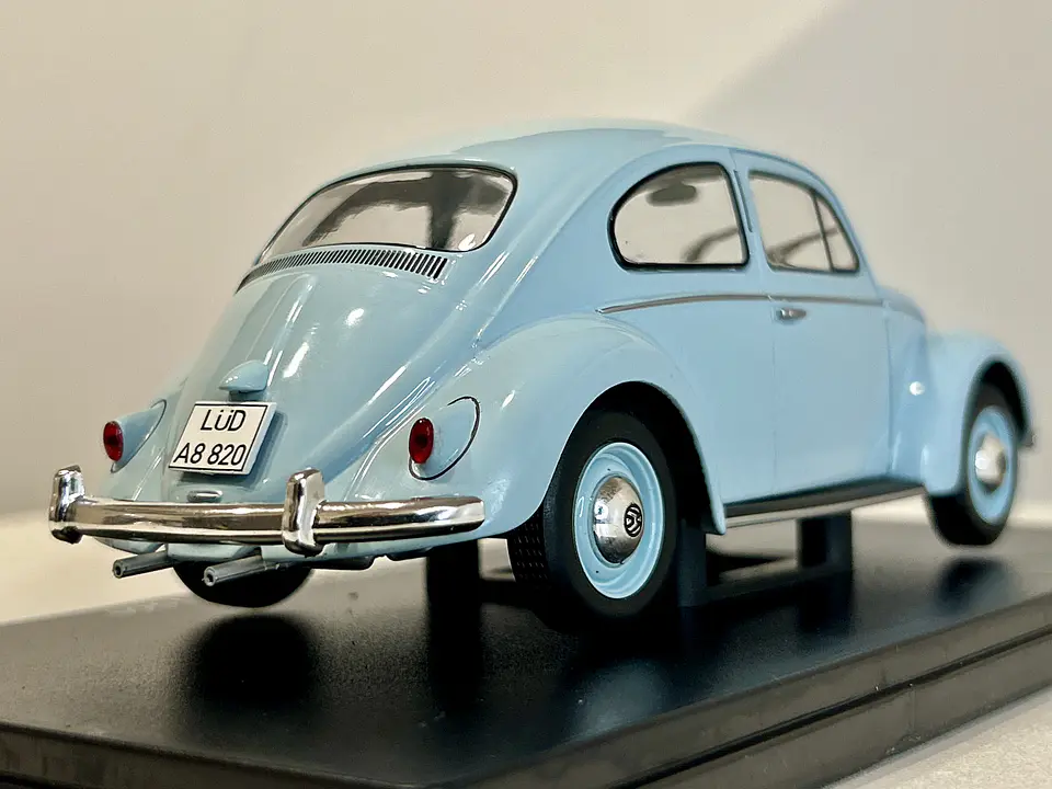 Auto Volkswagen Beetle 1200 1973 celeste 1:24 Fabbri Editori 5