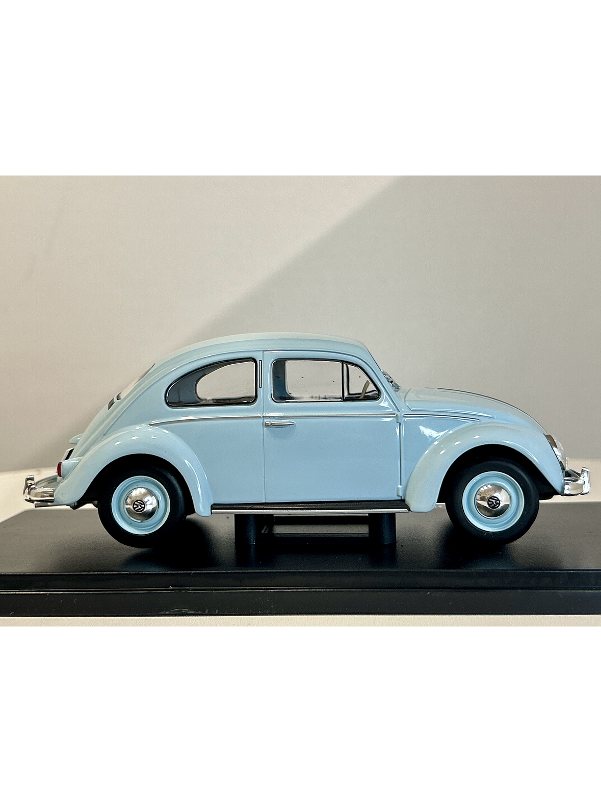 Volkswagen Beetle 1200 1973 celeste 1:24 Fabbri Editori – Escarabajo clásico en Chile 4