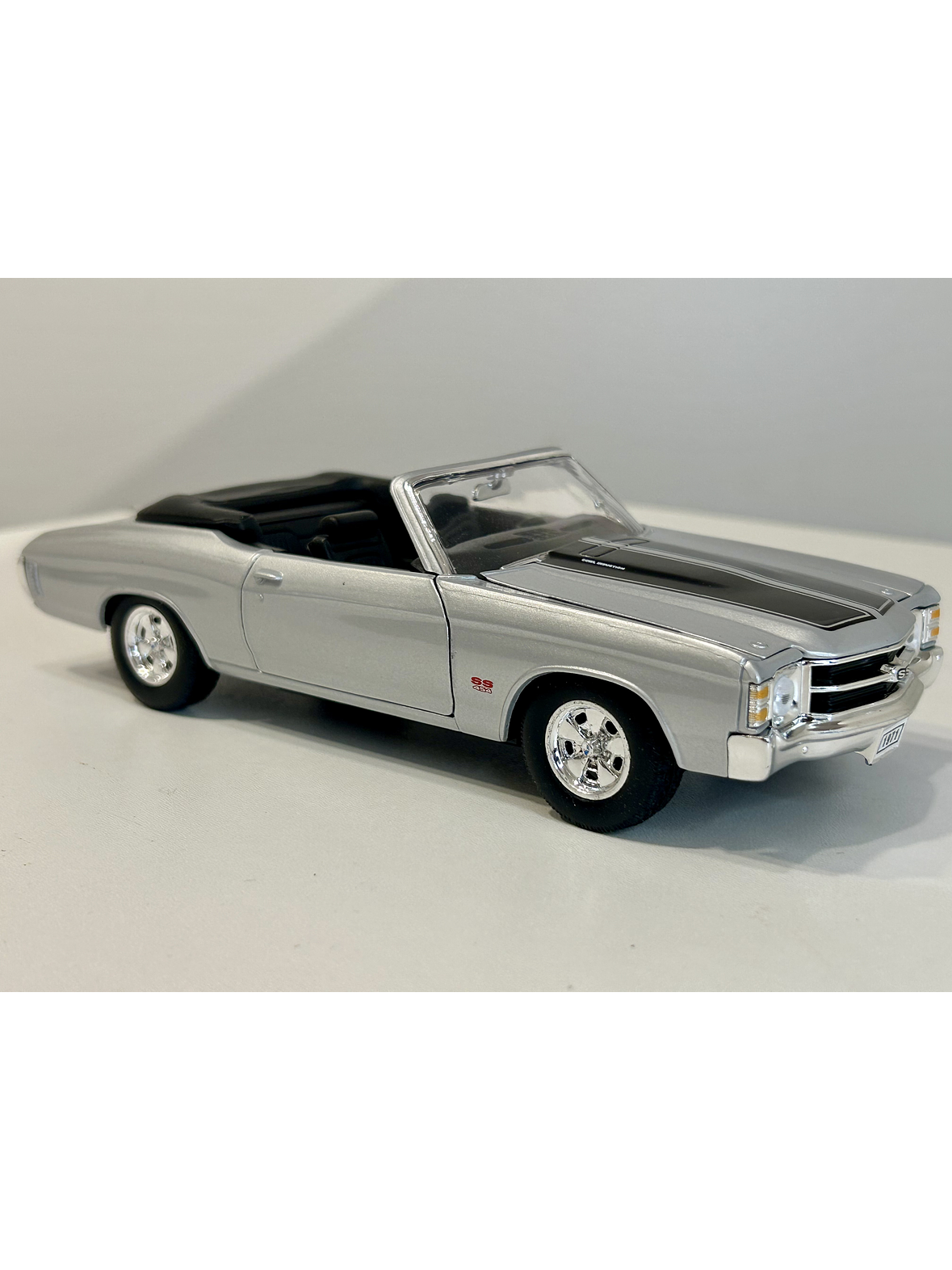 Chevrolet Chevelle SS 454 Convertible 1971 – Modelo a Escala 1:24 Welly Diecast Coleccionable 14