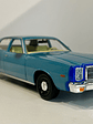 GreenLight Hollywood 1:24 Plymouth Fury “Hunter” 1977 azul claro – Sedán clásico B-body para coleccionistas en Chile - Miniatura 3