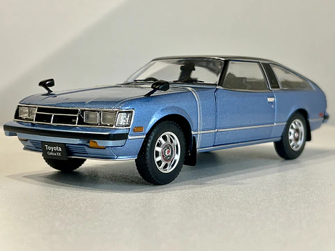 Auto Toyota Celica XX 1978 azul metalizado/negro 1:24