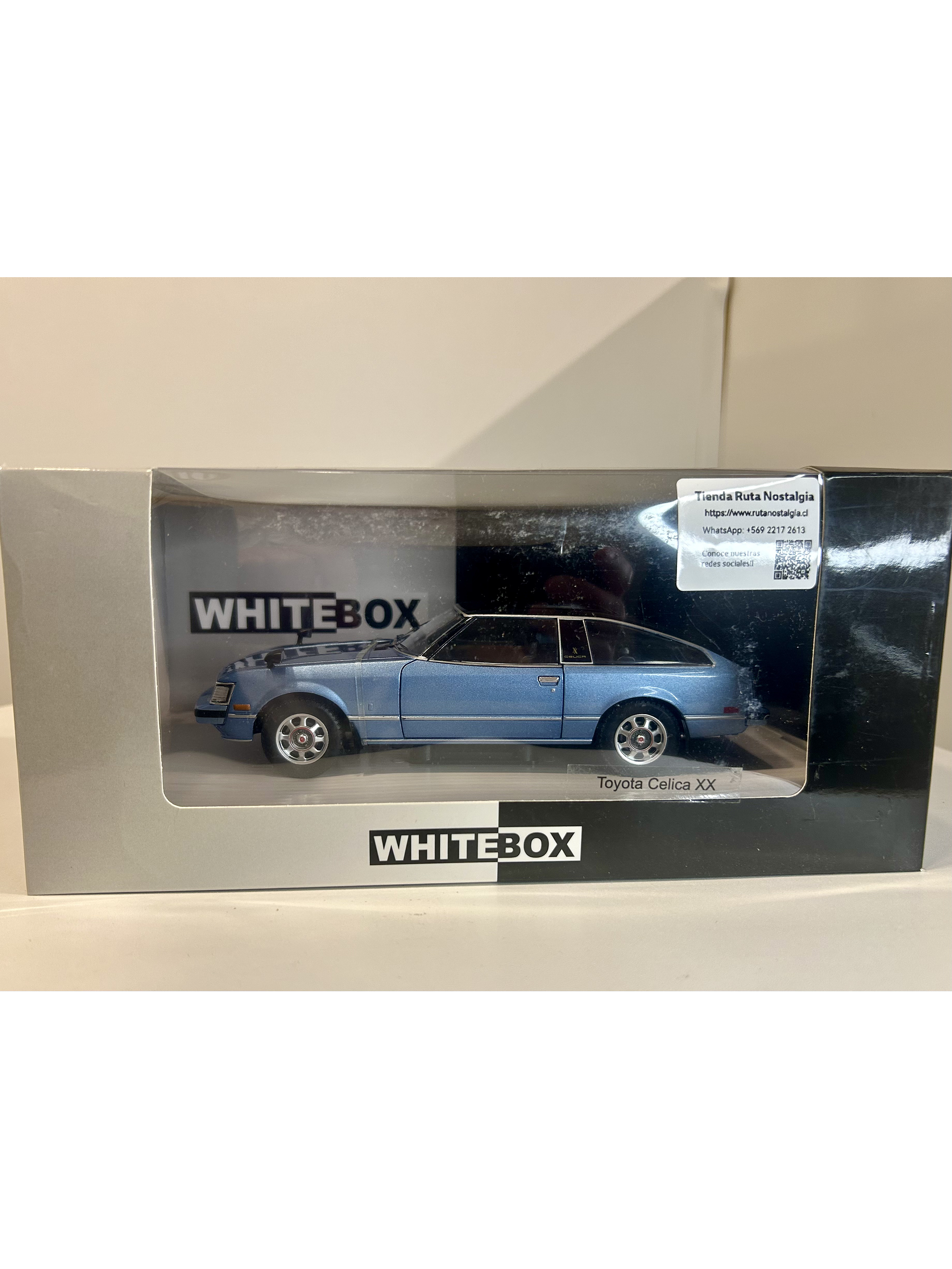 Toyota Celica XX 1978 azul metalizado/negro 1:24 WhiteBox – “pre-Supra” japonés RWD para coleccionistas 11