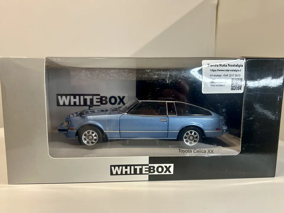 Auto Toyota Celica XX 1978 azul metalizado/negro 1:24 11