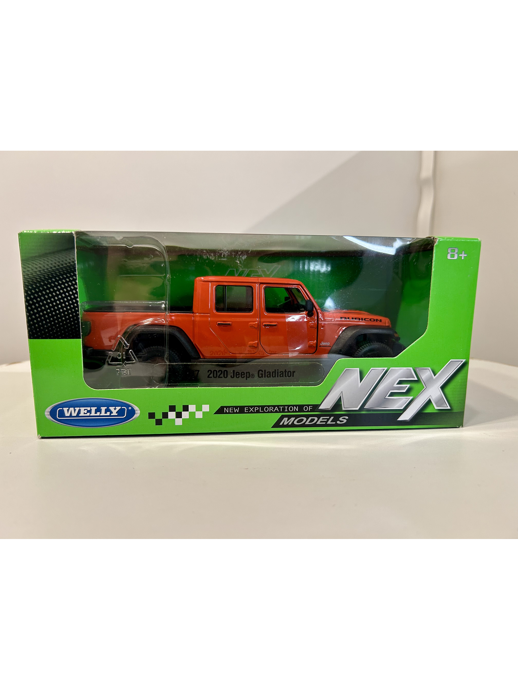 Welly Jeep Gladiator Rubicon 1:24 (naranja “Punk”) – Pick-up 4x4 icónica para coleccionistas en Chile | Ruta Nostalgia 9