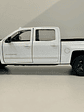 Welly Chevrolet Silverado 2017 1:29 blanco – Pick-up full-size icónica para coleccionistas en Chile | Ruta Nostalgia - Miniatura 9