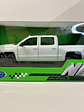 Welly Chevrolet Silverado 2017 1:29 blanco – Pick-up full-size icónica para coleccionistas en Chile | Ruta Nostalgia - Miniatura 10