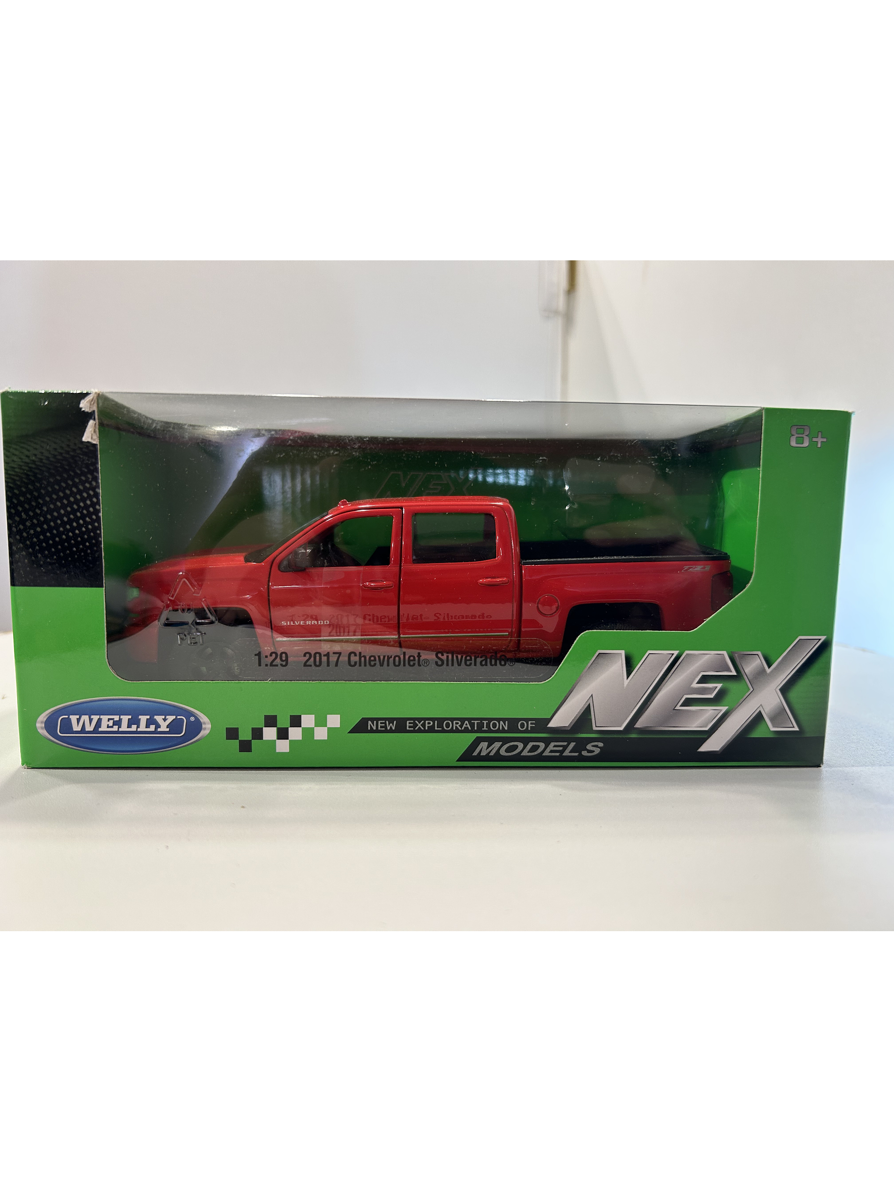 Welly Chevrolet Silverado 2017 1:29 blanco – Pick-up full-size icónica para coleccionistas en Chile | Ruta Nostalgia 20