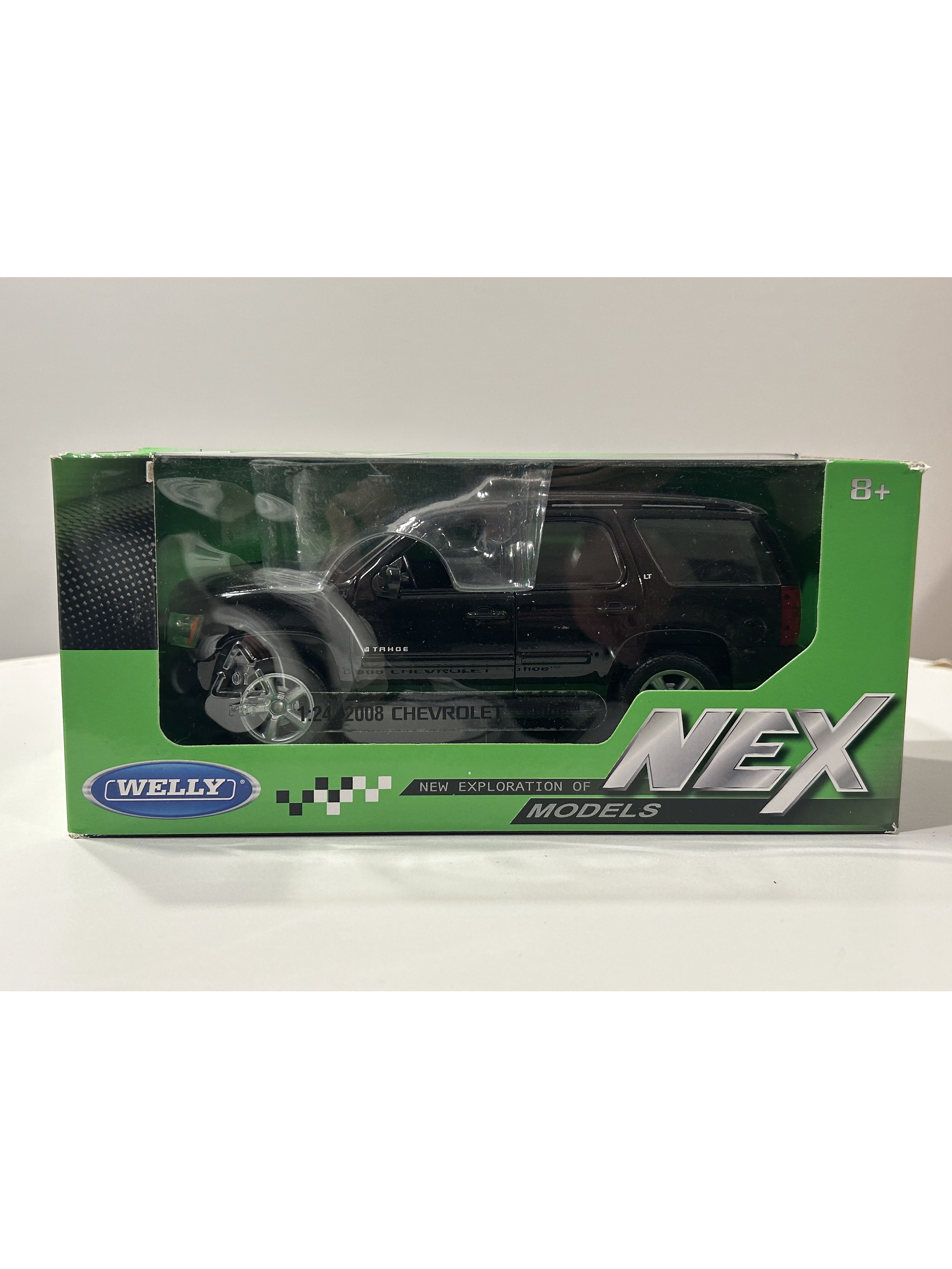 Welly Chevrolet Tahoe LT 2008 1:24 negro – SUV full-size icónica para coleccionistas en Chile | Ruta Nostalgia 9