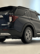 Motormax Ford Explorer XLT 2022 1:24 – SUV tres filas moderno para coleccionistas | Ruta Nostalgia - Miniatura 6