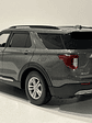 Motormax Ford Explorer XLT 2022 1:24 – SUV tres filas moderno para coleccionistas | Ruta Nostalgia - Miniatura 19