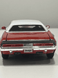 Maisto Dodge Challenger R/T 1970 1:24 rojo/techo blanco – Muscle car a escala para colección | Chile - Miniatura 9