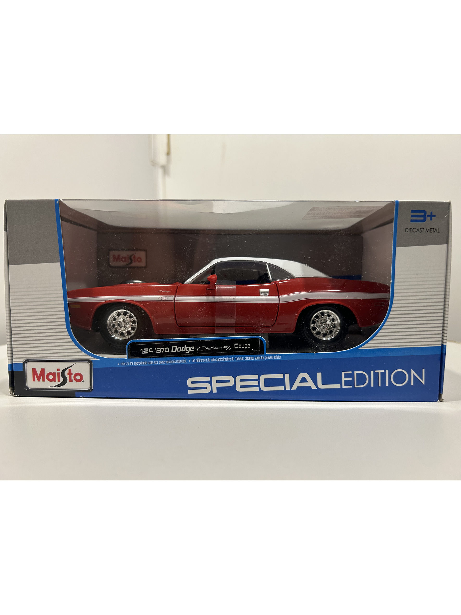 Maisto Dodge Challenger R/T 1970 1:24 rojo/techo blanco – Muscle car a escala para colección | Chile 13