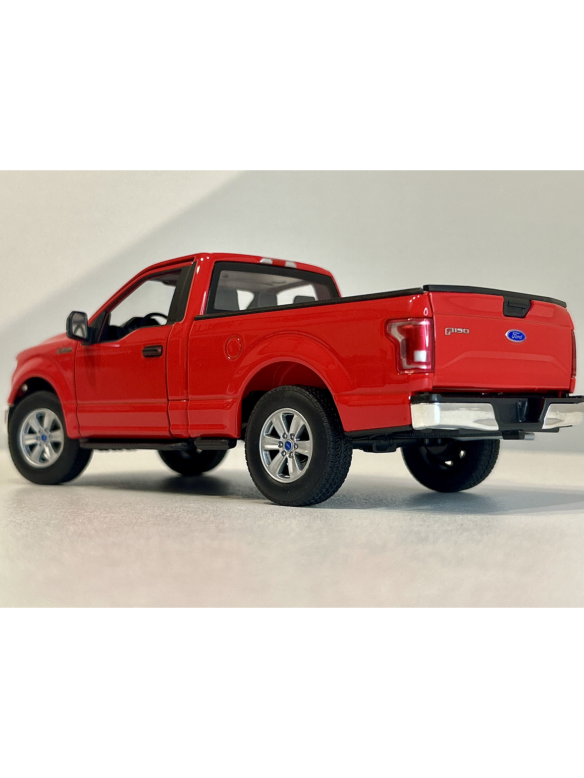 WELLY Ford F-150 Regular Cab 2015 1:24 rojo – Pick-up a escala die-cast con puertas y portalón operativos | Chile.  SIN CAJA ORIGINAL 8