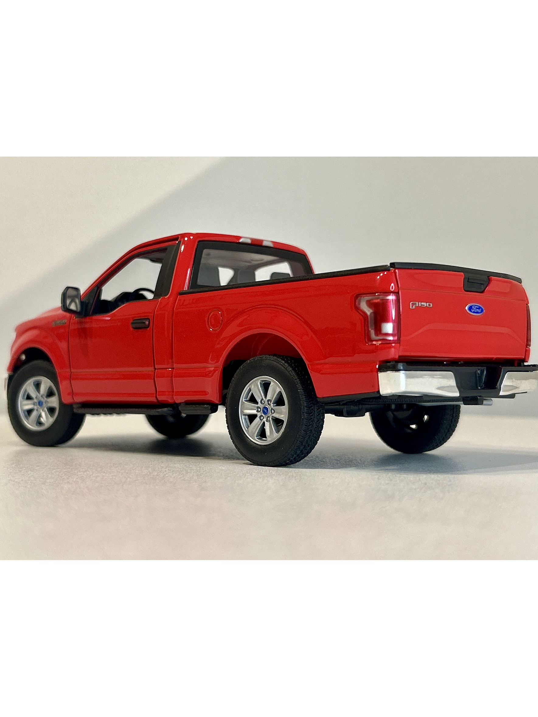 WELLY Ford F-150 Regular Cab 2015 1:24 rojo – Pick-up a escala die-cast con puertas y portalón operativos | Chile.  SIN CAJA ORIGINAL 8