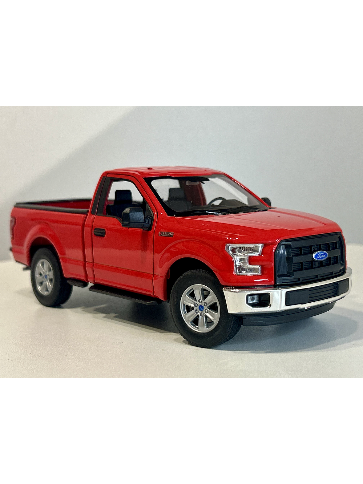 WELLY Ford F-150 Regular Cab 2015 1:24 rojo – Pick-up a escala die-cast con puertas y portalón operativos | Chile.  SIN CAJA ORIGINAL 4