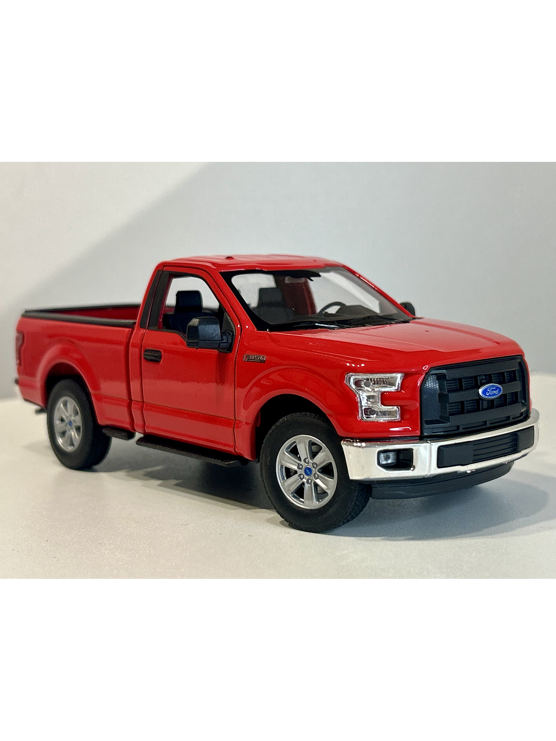 WELLY Ford F-150 Regular Cab 2015 1:24 rojo – Pick-up a escala die-cast con puertas y portalón operativos | Chile.  SIN CAJA ORIGINAL 4