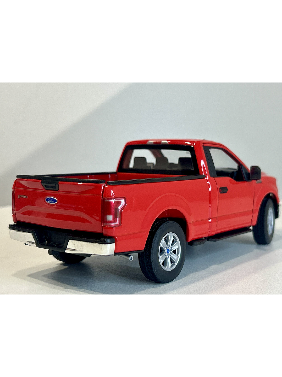 WELLY Ford F-150 Regular Cab 2015 1:24 rojo – Pick-up a escala die-cast con puertas y portalón operativos | Chile.  SIN CAJA ORIGINAL 6