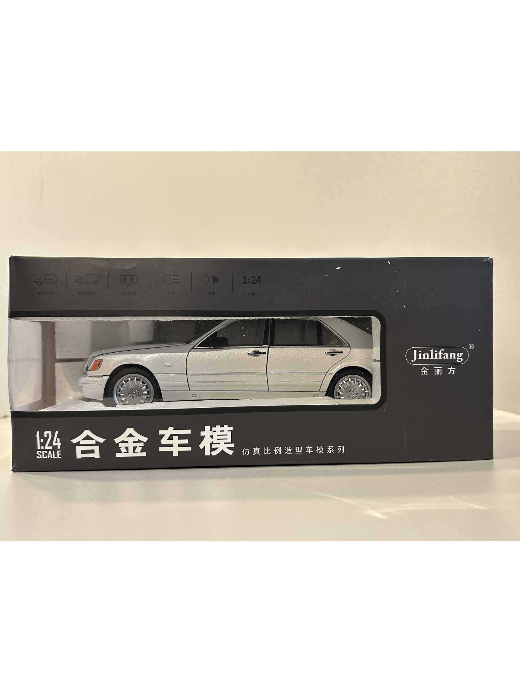 Jinlifang Mercedes-Benz S320 W140 1:24 plata – Sedán de lujo a escala con aperturas y detalle interior | Chile 9