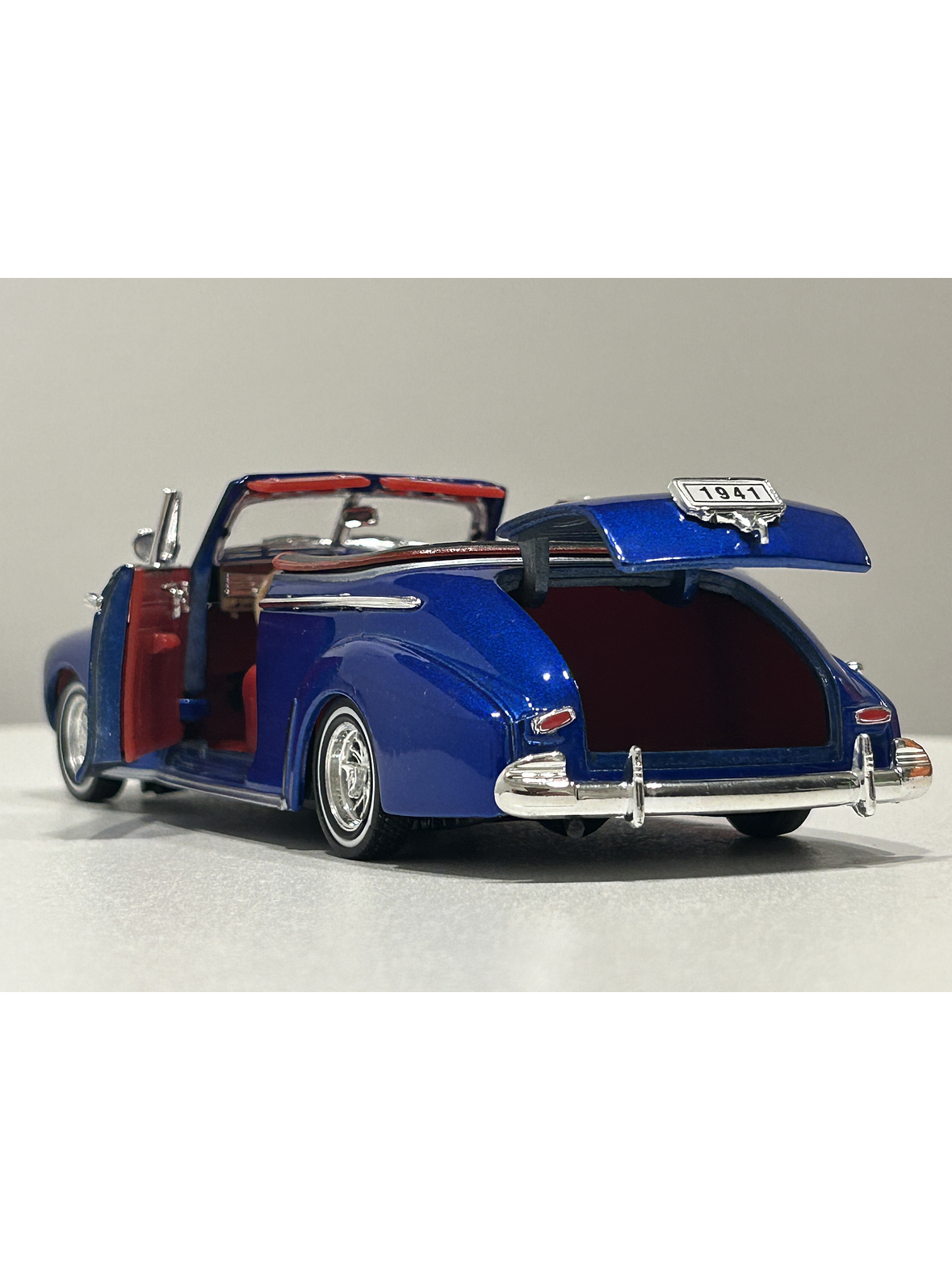 Welly 1:24 Chevrolet Special Deluxe Convertible “Tuning” 1941 azul metálico – Hot Rider Collection | Chile 7