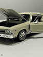Welly Chevrolet Chevelle SS 396 1968 1:24 beige – Muscle car a escala | Chile - Miniatura 4
