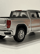 Motormax GMC Sierra 1500 SLT Crew Cab 2019 1:24 – Poder y Nostalgia en Miniatura - Miniatura 5