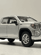 Motormax GMC Sierra 1500 SLT Crew Cab 2019 1:24 – Poder y Nostalgia en Miniatura - Miniatura 10