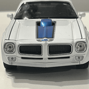 Welly Pontiac Firebird Trans Am 1972 1:24 (blanco/azul) – Ícono “muscle” en miniatura para coleccionistas en Chile